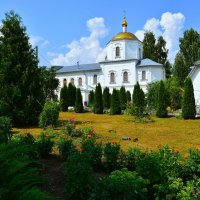 Алатырь. Подворье Киево-Николаевского Новодевичьего монастыря. :: Пётр Чернега
