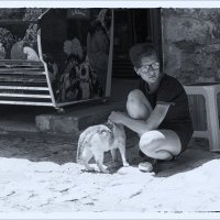 Девочка и кошка. :: Сергей Калиновский