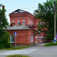 Алатырь. Здание бывшей винной монополии. :: Пётр Чернега Алатырь. Здание бывшей винной монополии. :: Пётр Чернега