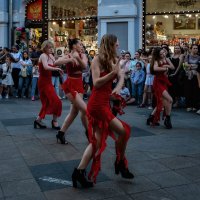 ИНТЕРЕСНО ДЕВКИ ПЛЯШУТ.. :: Александр 