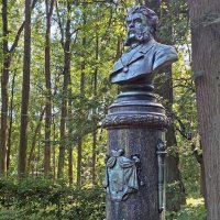 Памятник князю Павлу Петровичу Вяземскому. :: ИРЭН@ .
