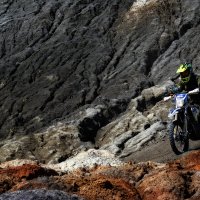 БАЙКЕРЫ НА УРАЛЬСКОМ МАРСЕ :: Александр 