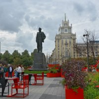 На Триумфальной площади :: Анастасия Смирнова