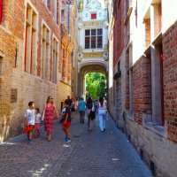 По небольшой улице Брюгге :: Aida10 