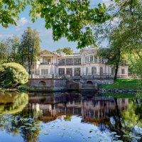 СПб.  Лопухинский сад.  Дача Громова. :: Виктор Орехов