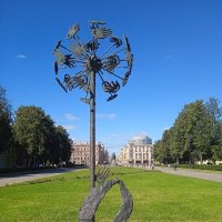 Памятник"Одуванчик" у ТЮЗа в Питере. :: Светлана Калмыкова Калмыкова