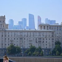 "А я иду, шагаю по Москве..." :: Владимир Мигонькин