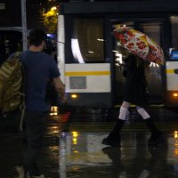 Яркий зонтик в вечерний дождь :: Roman stories - Яркий зонтик в вечерний дождь :: Roman stories -