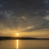 Закат на Селигере :: Михаил Онипенко