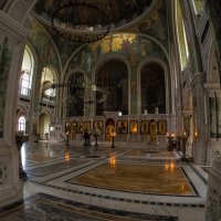 В Храме Новомученников :: юрий поляков