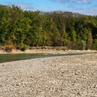 Река Кубань мелеее, когда на горе Эльбрус перестает таять снег :: Игорь Сикорский