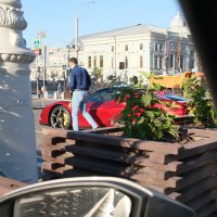 Как он туда помещается? :: Лютый Дровосек