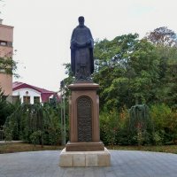 Памятник Сергию Радонежскому в Симферополе :: Валентин Семчишин