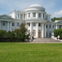 Елагин дворец :: Сергей Беляев