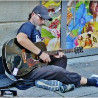 УЛИЧНЫЙ МУЗЫКАНТ... :: Elvira E. УЛИЧНЫЙ МУЗЫКАНТ... :: Elvira E.