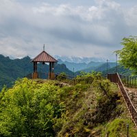 Звонница Шоанинского храма, Домбай, Карачаево-Черкесия. :: Дина Евсеева