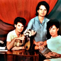 ТРИ   КУЗИНЫ :: Анатолий Малобродский