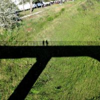 Но мой мост, свитый из песен и слов, Всем моим бедам назло Вовсе не так уж плох :) :: Юрий Вовк