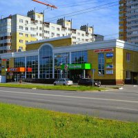 Чебоксары. Торгово-офисный центр по пр. Чебоксарскому 23. :: Пётр Чернега Чебоксары. Торгово-офисный центр по пр. Чебоксарскому 23. :: Пётр Чернега