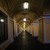 Гостиный двор. Ранним утром. :: Магомед .