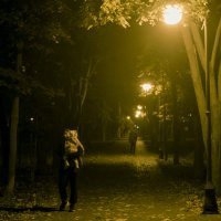 ОСЕНЬ бульвар Гоголя :: Владимир Максимов