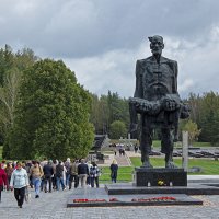 Мемориал Хатынь :: Александр Трухин