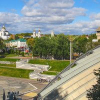 *** :: Роланд Дубровский