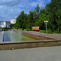 Чебоксары. Фонтан Чапаевского сквера. :: Пётр Чернега Чебоксары. Фонтан Чапаевского сквера. :: Пётр Чернега