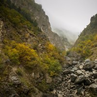 камнепад в ущелье :: Батик Табуев