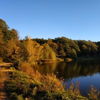 Сентябрь уж отступил :: Андрей Лукьянов Сентябрь уж отступил :: Андрей Лукьянов