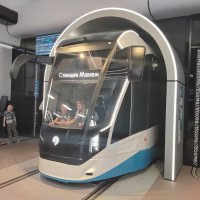 Станция Манеж. Новый трамвай :: Дмитрий Никитин