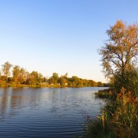 Осенняя река :: Андрей Снегерёв