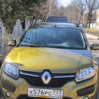 Золотистый Renault :: Дмитрий Никитин