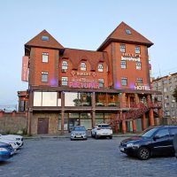 Здание у выборгского  вокзала. :: Лия ☼