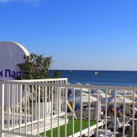 Пляж в октябре :: Татьяна Лютаева