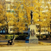 Осенний город :: Сергей Кочнев