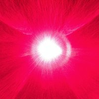 Красный :: М С