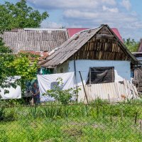 Еще стоит домик :: Игорь Сикорский Еще стоит домик :: Игорь Сикорский