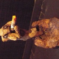 "Давай закурим, товарищ, по одной..".(деревянная скульптура) :: Валерий Кокорев