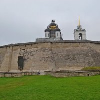 ПСКОВ, кремль. :: Виктор Осипчук