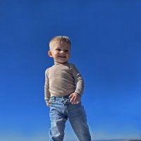 Твёрдой походкой в жизнь. :: Николай Феофанов