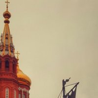 Памятник Петру и Февронии Муромским в столице Удмуртской Республики :: Леонид Абросимов