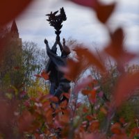 Скульптура «Дружба континентов» :: Мария Яковлева