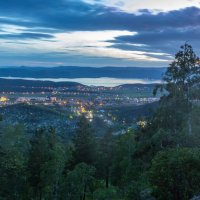 Летний вечер на перевале (22:49). Ильменский хребет, г. Миасс, Машгородок, поселок и озеро Тургояк. :: Алексей Трухин Летний вечер на перевале (22:49). Ильменский хребет, г. Миасс, Машгородок, поселок и озеро Тургояк. :: Алексей Трухин
