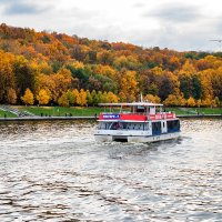 По Москва-реке :: Александр 