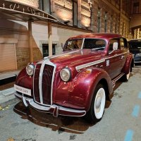 Идёшь по городу, а тут это чудо! :: Ирина ***