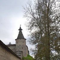 ПСКОВ, кремль. :: Виктор Осипчук