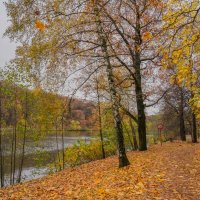 Октябрь в Царицыно... :: Владимир Жданов