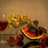 Фрукты :: Людмила Павловна Крышковец