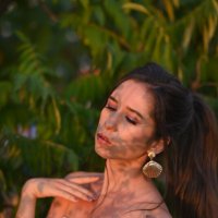 Гламурная красавица Мария в рисунках лиственных теней :: Viktoria Anufrieva Гламурная красавица Мария в рисунках лиственных теней :: Viktoria Anufrieva